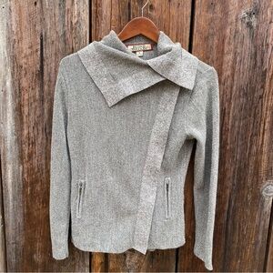 Beyond Threads Alpaca Sweater Made in Peru wide collar asymmetrical front zipper